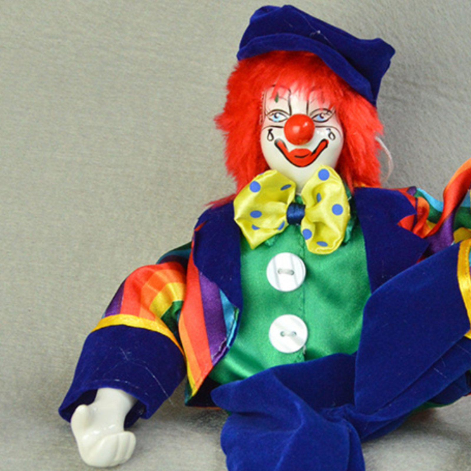 ぶら下がり脚のピエロ人形 手作りの磁器製ピエロ置物 座るピエ - Vintage Collectible Clowns のレビューと価格