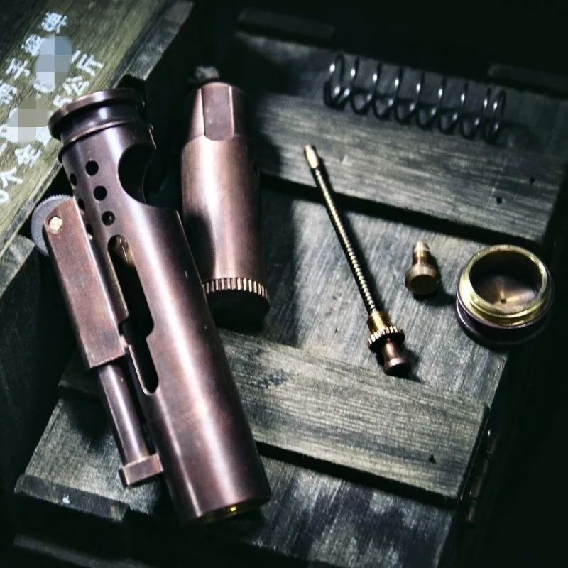 珍しいエイリアントレンチ手作り純銅灯油ライター AK ヴィン - Vintage Collectible Lighters のレビューと価格